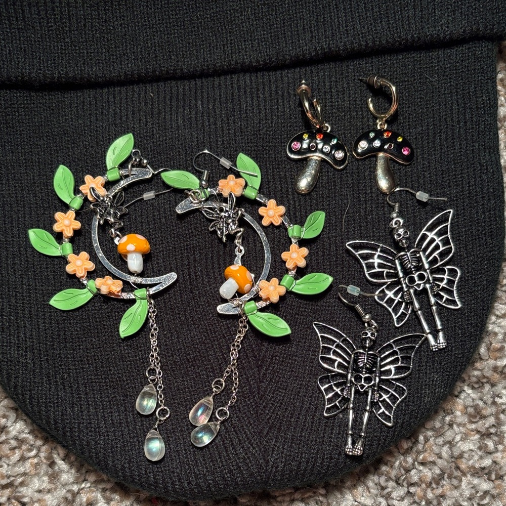 Floral and Butterfly Earrings Set
